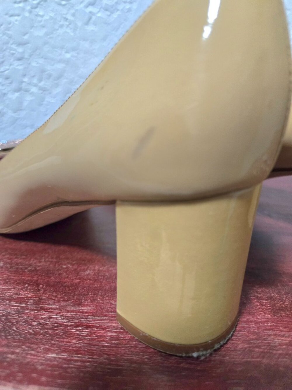 Kate Spade Italy Nude Patent Leather Block Heel Pumps Crystal Medallion Sz 8B - Picture 3 of 9